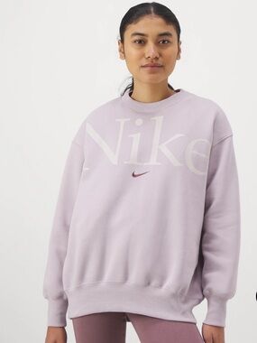 NWT Nike Women’s Light Lavender Logo Crew Sweatshirt XXL